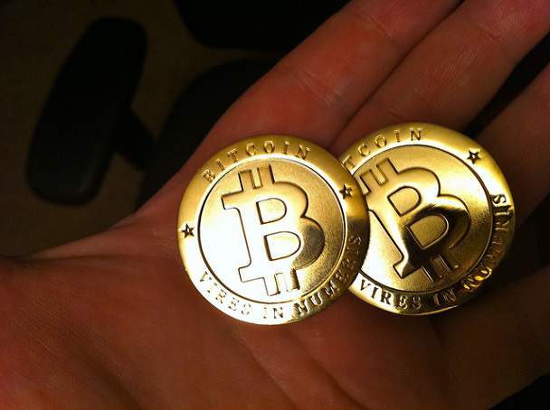 monede bitcoin