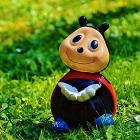 Prostia si nepasarea in care ne scaldam cu totii